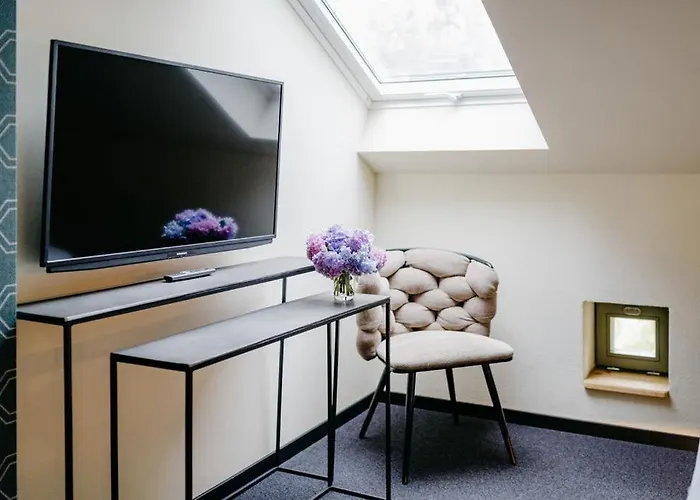 Historischer Zum Anker Hotel *