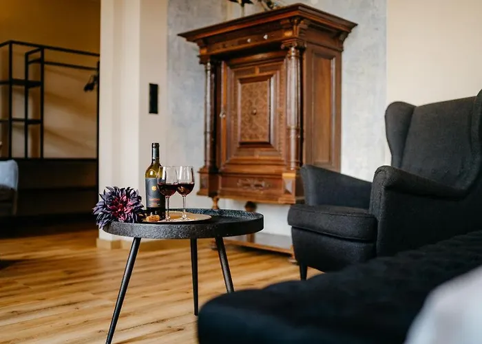 Historischer Zum Anker Hotel *